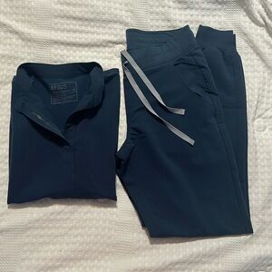 XS Rafaela scrub top. Small TALL Zamora joggers.